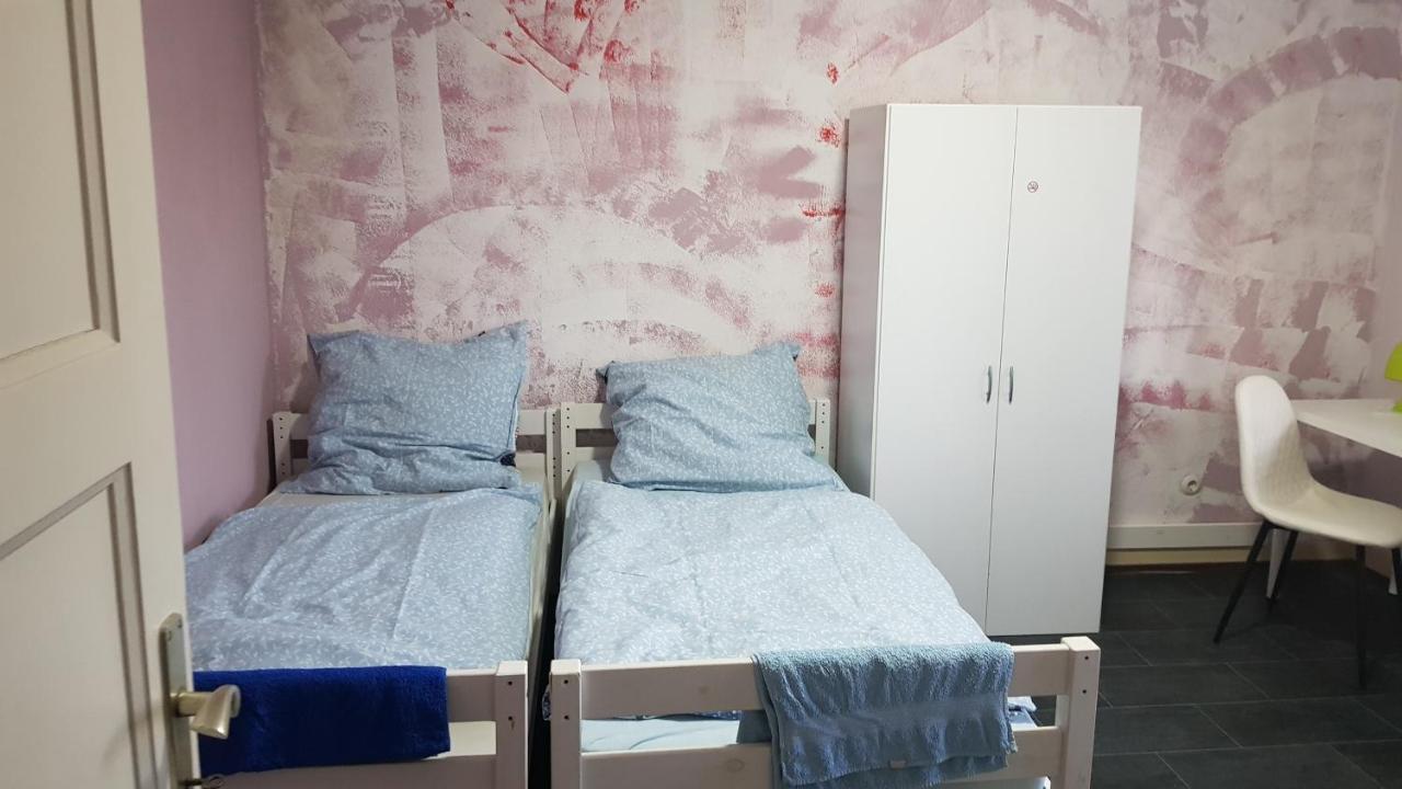 Handwerker Unterkunft Monteurzimmer Mit Gemeinschaftsbad In Brebach Саарбрюккен Экстерьер фото