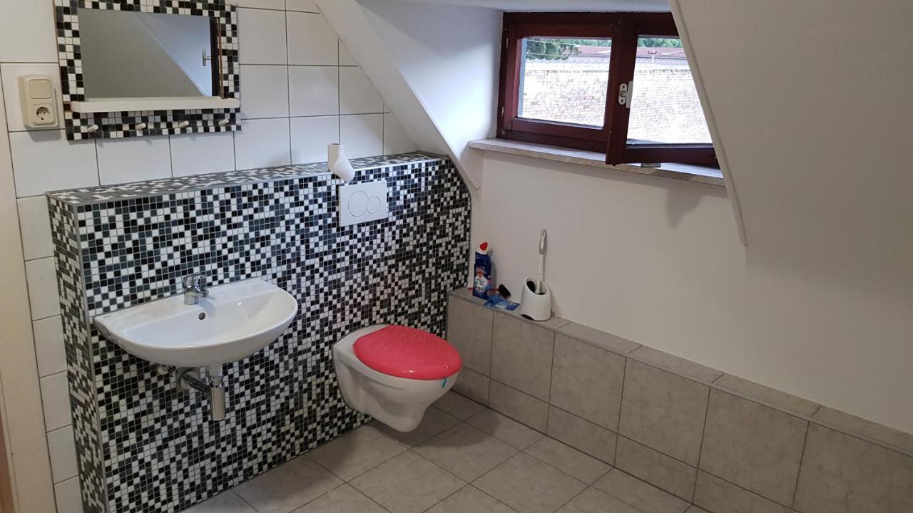 Handwerker Unterkunft Monteurzimmer Mit Gemeinschaftsbad In Brebach Саарбрюккен Экстерьер фото