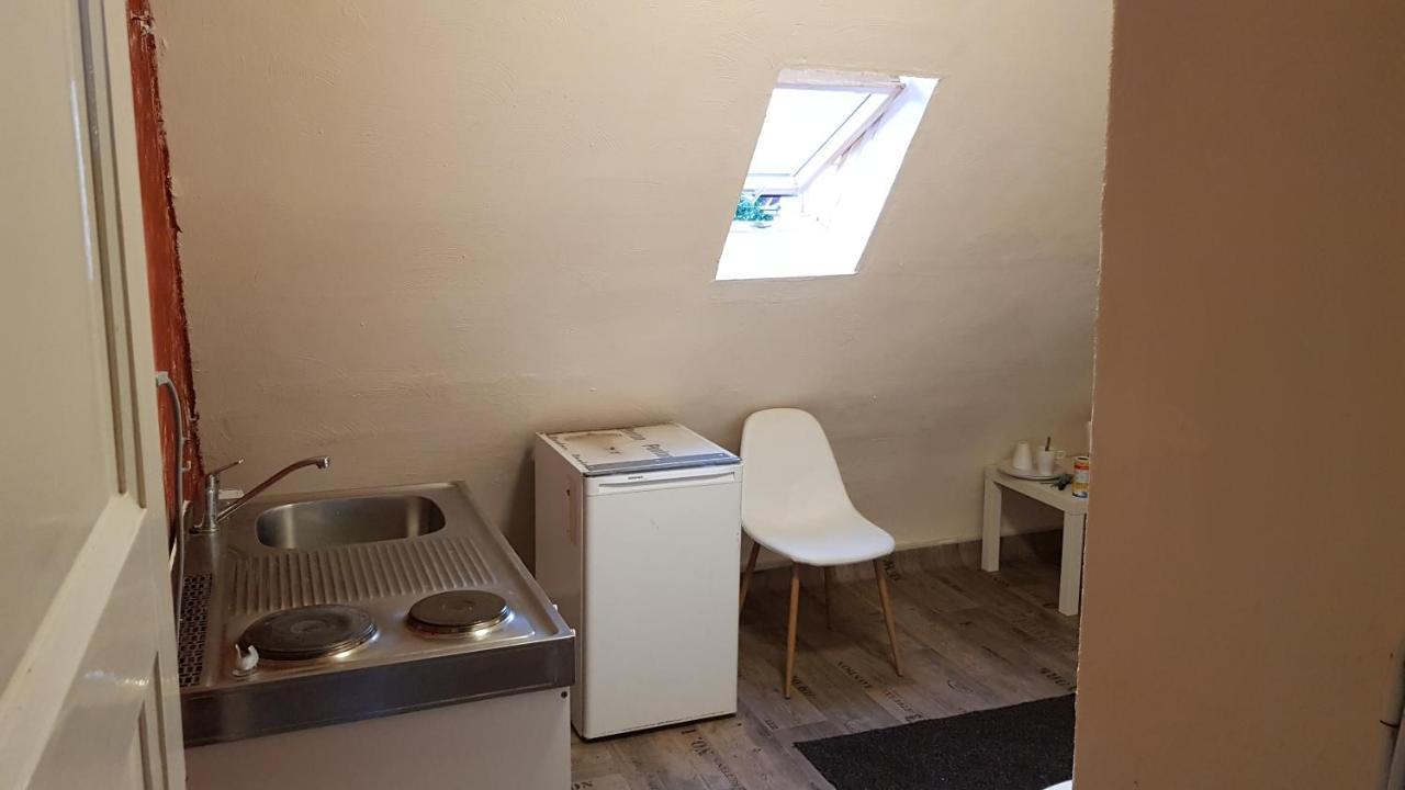 Handwerker Unterkunft Monteurzimmer Mit Gemeinschaftsbad In Brebach Саарбрюккен Экстерьер фото